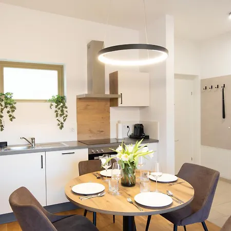 Frant Living - Naehe Zentrum Mit Balkon & Parkplatz Graz