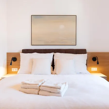 公寓 Frant Living - Naehe Zentrum Mit Balkon & Parkplatz