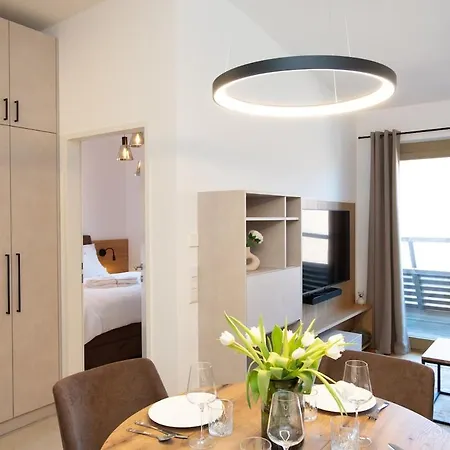 公寓 Frant Living - Naehe Zentrum Mit Balkon & Parkplatz *