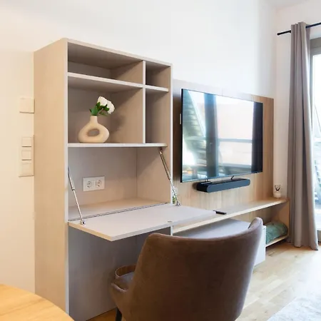 Frant Living - Naehe Zentrum Mit Balkon & Parkplatz * Graz