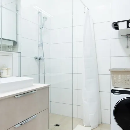 Apartament Frant Living - Naehe Zentrum Mit Balkon & Parkplatz